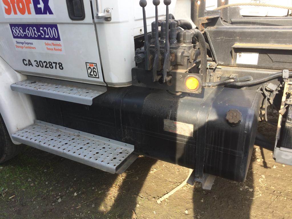 1998 Freightliner FL70 Left Fuel Tank For Sale Gilroy, CA 67050