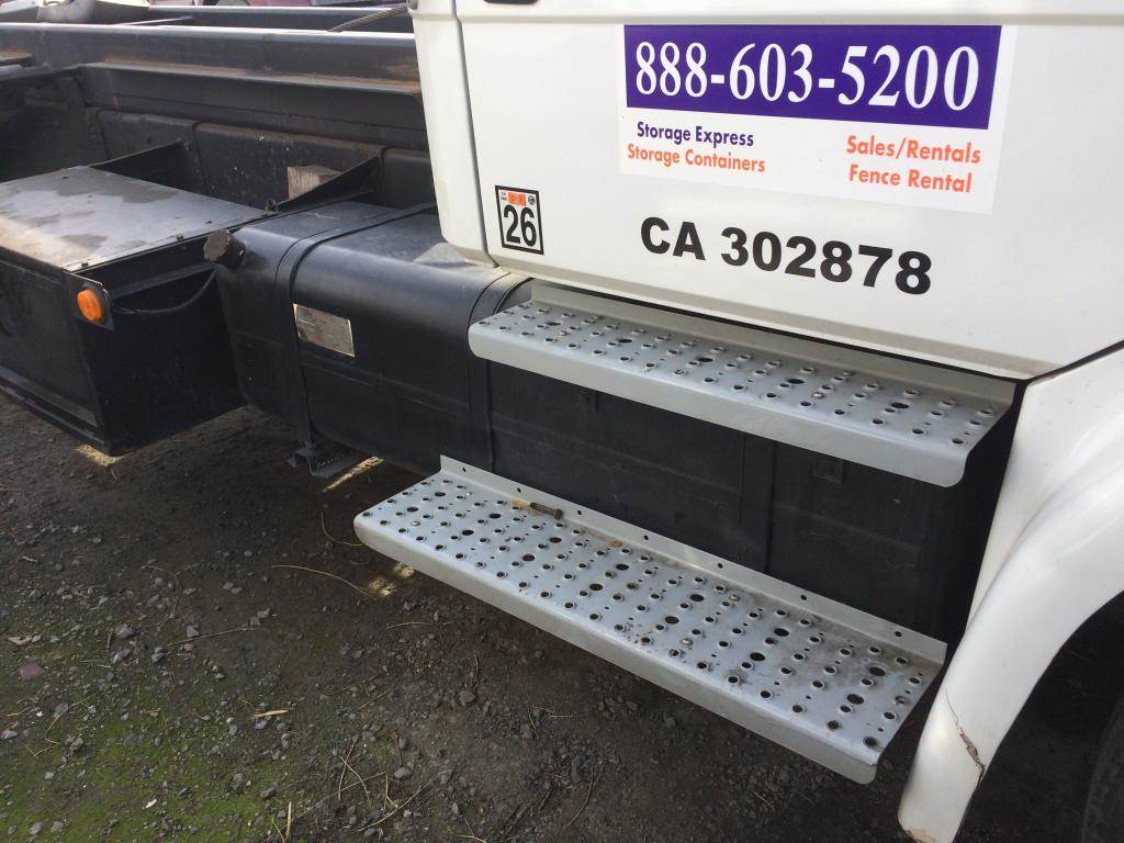 1998 Freightliner FL70 Right Fuel Tank For Sale Gilroy, CA 67051