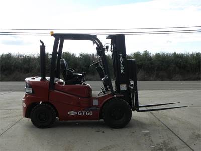 Taylor GT60 Pneumatic Tire Forklift