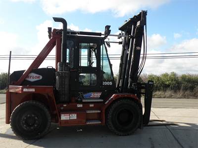Taylor X200S Pneumatic Tire Forklift