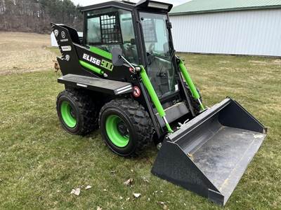FIRSTGREEN INDUSTRIES ELISE 900 Skid Steer
