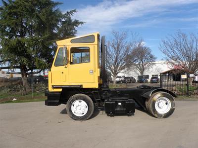 Capacity TJ7000 Yard Spotter Truck - Cummins