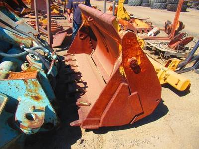 Clark 4-1 4-in-1 Bucket