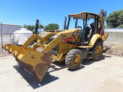 Caterpillar 420F2 Backhoe
