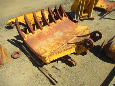 Young CAT 225 Brush Grapple