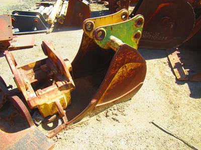 Caterpillar 36" Ditching Bucket