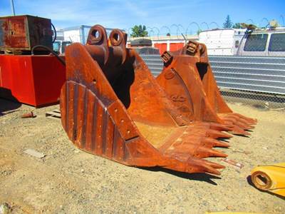 Caterpillar 245 Bucket