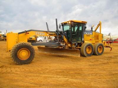 John Deere 772GP Motor Grader