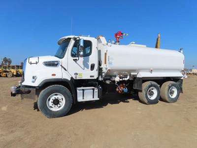 Freightliner 108SD Water Truck