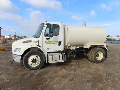 Freightliner M2 106 Water Truck - Cummins 200HP, Amt