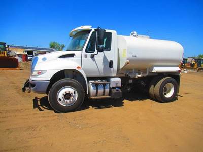 International DuraStar 4300 Water Truck