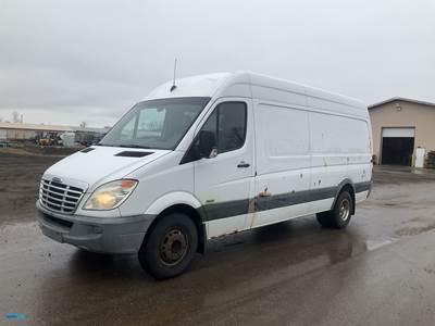 2011 Freightliner 3500 Cargo Van