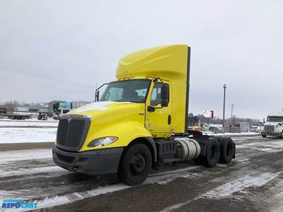 2020 International RH613 Day Cab Truck