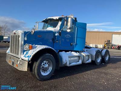 2014 Peterbilt 365 Day Cab Truck
