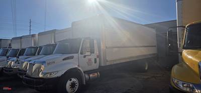 2014 International DuraStar 4300 Box Truck
