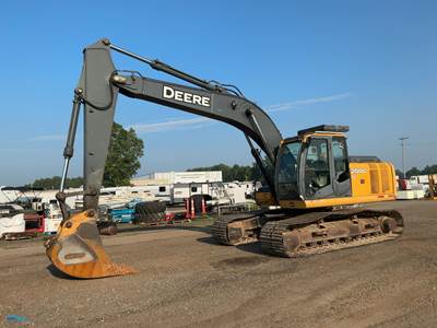 2007 John Deere 200D Excavator