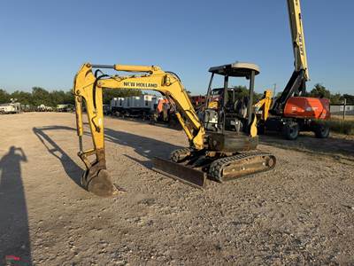 2012 New Holland E35B Mini Excavator