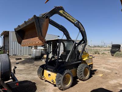 2012 New Holland L225 Track Skid Steer
