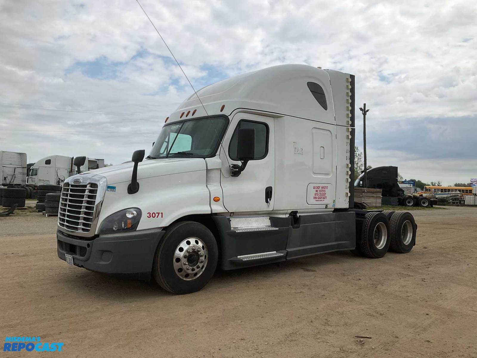 2016 Freightliner Cascadia Sleeper Semi Truck For Sale Wayland, MI