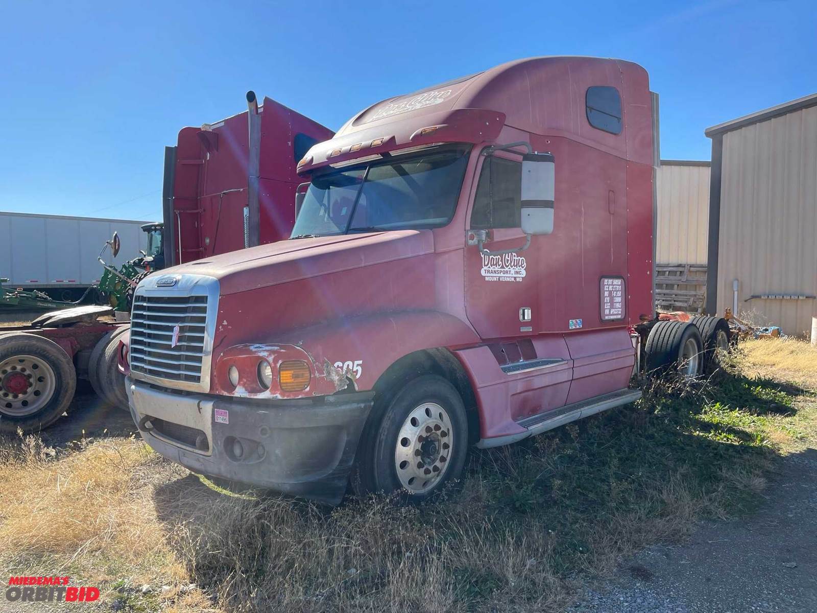2006 Freightliner Century Class Sleeper Semi Truck For Sale Mt