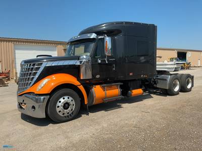 2014 International LoneStar Sleeper Semi Truck