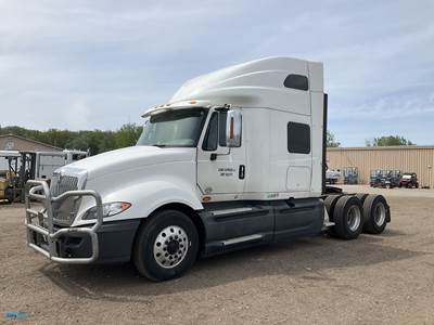 2016 International ProStar Sleeper Semi Truck