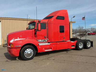 2007 Kenworth T600 Sleeper Semi Truck