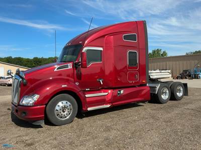 2020 Kenworth T680 Sleeper Semi Truck