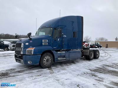 2020 Mack Anthem Sleeper Semi Truck