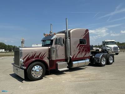 2003 Peterbilt 379 Sleeper Semi Truck