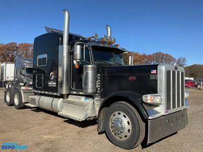 2019 Peterbilt 389 Sleeper Semi Truck