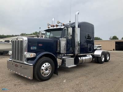 2019 Peterbilt 389 Sleeper Semi Truck