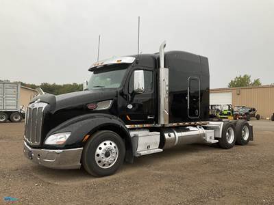 2019 Peterbilt 579 Sleeper Semi Truck