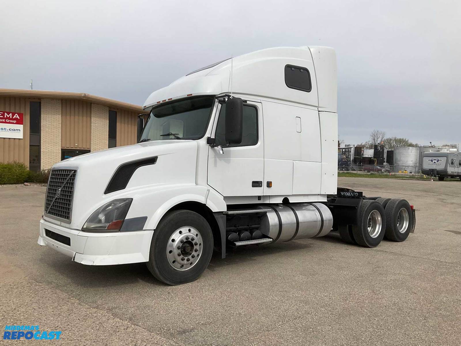2005 Volvo VN Sleeper Semi Truck For Sale Wayland, MI 214905 (0509