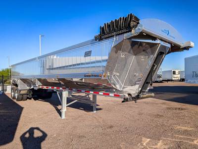 East End Dump Trailer - Tandem Axle, Air Ride