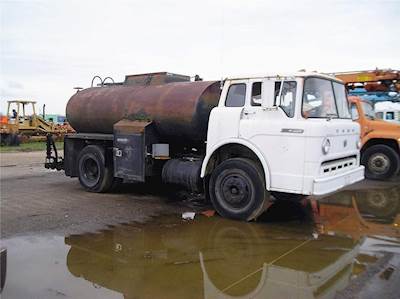 Ford F-750 Tank Truck