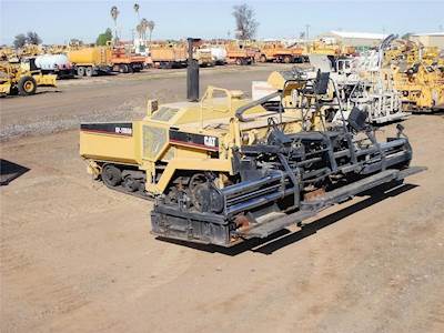 Caterpillar AP-1055B Asphalt Paver