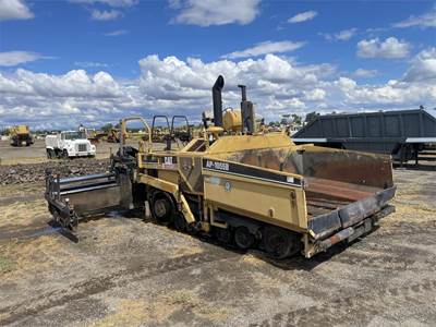 Caterpillar AP-1055B Asphalt Paver