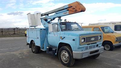 Chevrolet C60 Boom / Bucket Truck - VERSALIFT SHV35PI Aerial Lift