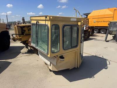 Caterpillar Cab