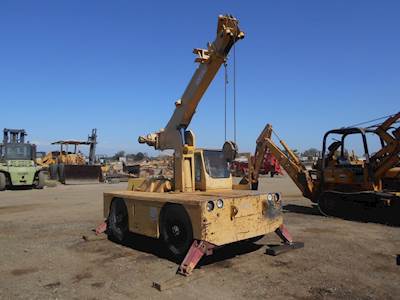 Grove IND24 Carry Deck Cranes