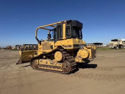 Caterpillar D6M XL Dozer