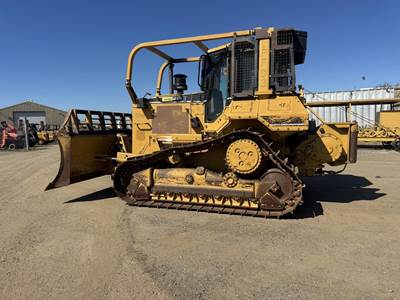 Caterpillar D6M XL Dozer