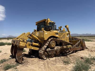 Caterpillar D8T Dozer
