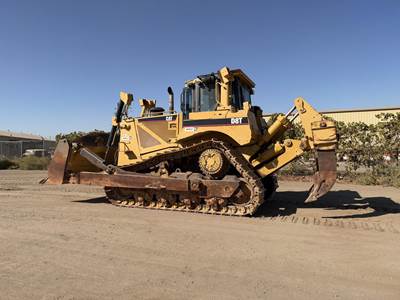 Caterpillar D8T Dozer