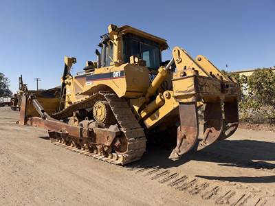 Caterpillar D8T Dozer