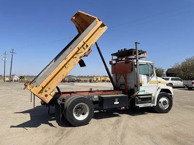 Freightliner FL70 Dump Truck - Caterpillar, Automatic