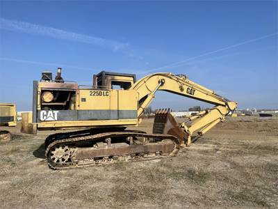Caterpillar 225D LC Excavator