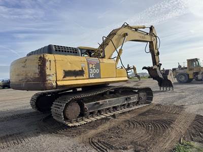 Komatsu PC300LC-7 Excavator