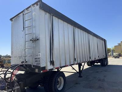 Western 45x102 Tandem Axle Live Floor Trailer - Spring, Fixed Axle
